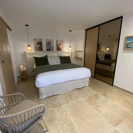 2 Mimalodrina Bed & Breakfast 3*